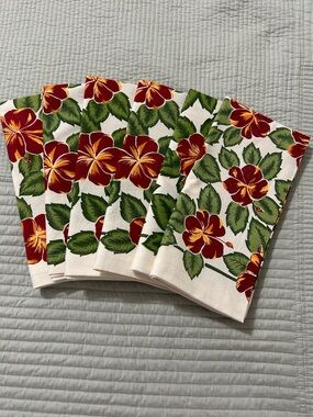 Cost Plus World Market Red Hibiscus w Green Foliage Cotton Napkins (set of 6)